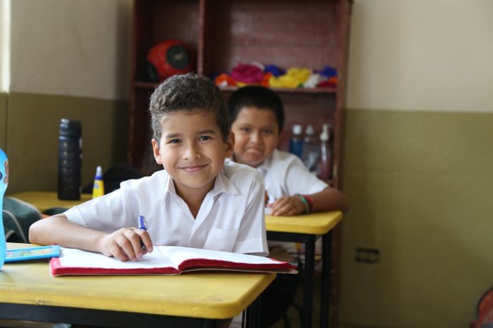 Por calor, SEE cambia horario de recreo y educación física en escuelas de Michoacán