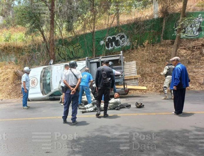Se registra volcadura de patrulla de la GN al sur de Morelia