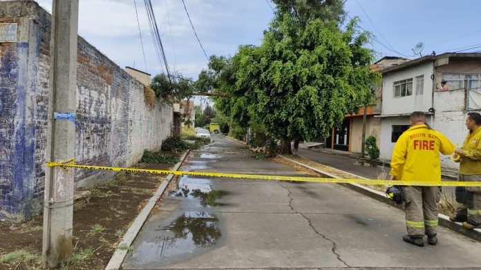 Dos árboles caídos y corto circuito en vivienda, dejó la lluvia en Morelia