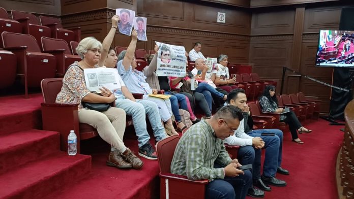 A no votar por diputados faltistas, llaman madres buscadoras
