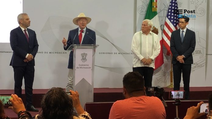 70% de armas que llegan a México se producen en EEUU: Ken Salazar