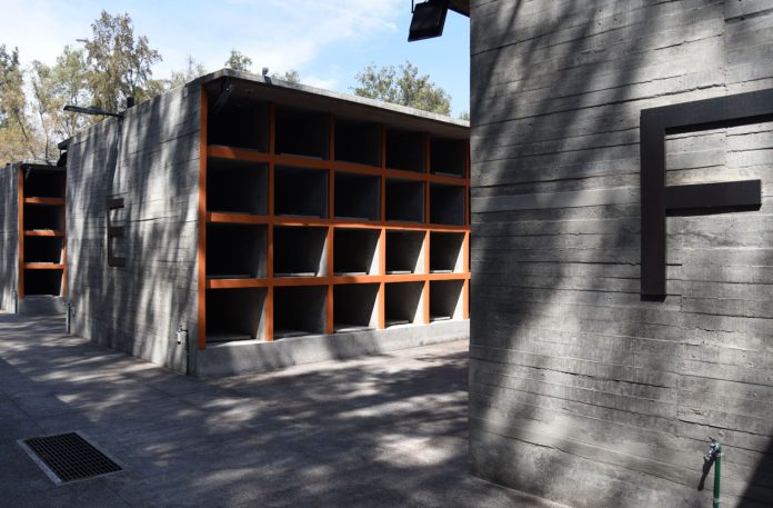 Tras casi 4 años, construcción de panteón forense de Michoacán está al 60%