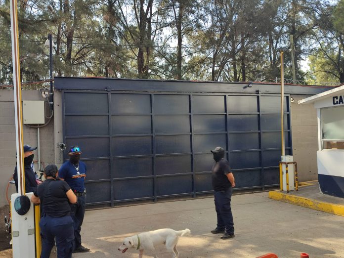 Toman policías la SSP Michoacán y el periférico de Morelia