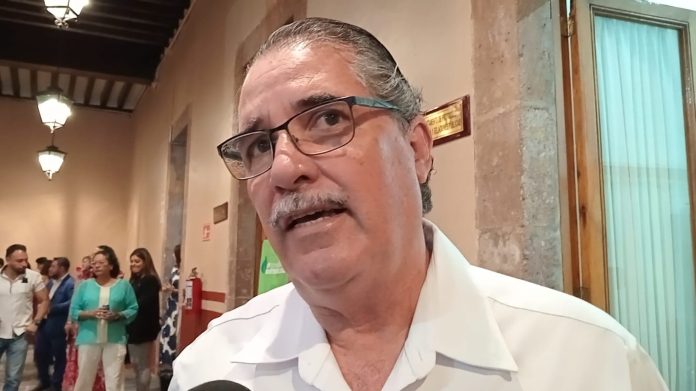 Acusa líder del STASPE que la Secretaría Particular del gobernador filtró su número telefónico