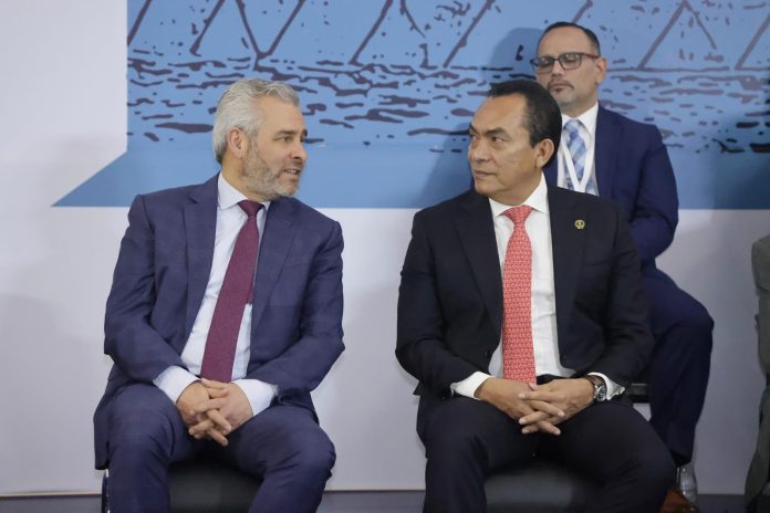 El gobernador Alfredo Ramírez, consideró que el Sistema Anticorrupción es totalmente obsoleto, por lo que antes de discutir temas como la remoción de los funcionarios, hay que adecuar totalmente dicho esquema.