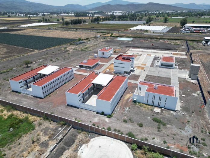 Tras 12 años de abandono, iniciará ciclo escolar el campus de la UMSNH en Zamora Tras 12 años de abandono, iniciará ciclo escolar el campus de la UMSNH en Zamora