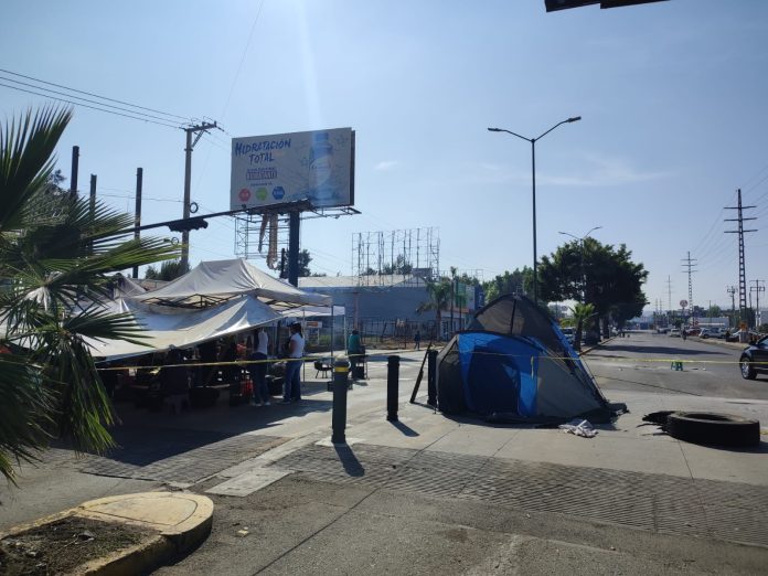 Estallan en paro policías estatales de seis de las 13 regiones de Michoacán