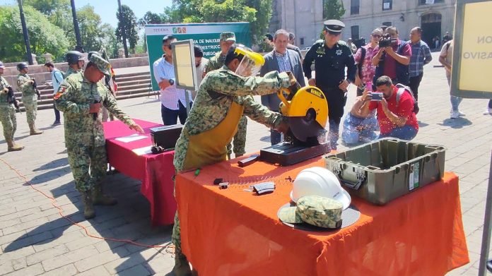 Familias con armas corren el riesgo de que se dispare o sea utilizada para suicidio: SEDENA