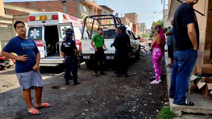 Hombre muere al tratar de ayudar a su amigo que se electrocutaba, en Los Reyes