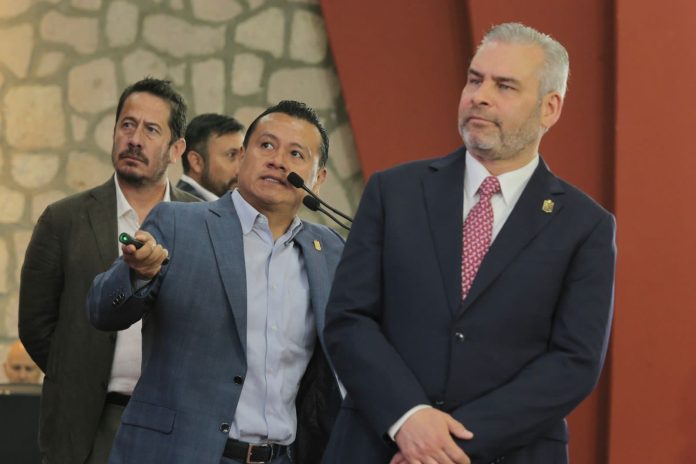 Descarta gobernador reinstalar a Torres Piña como secretario de Gobierno Descarta gobernador reinstalar a Torres Piña como secretario de Gobierno