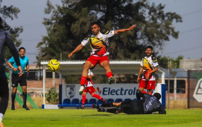 Morelia cae ante Gallos Blancos en pretemporada Morelia cae ante Gallos Blancos en pretemporada