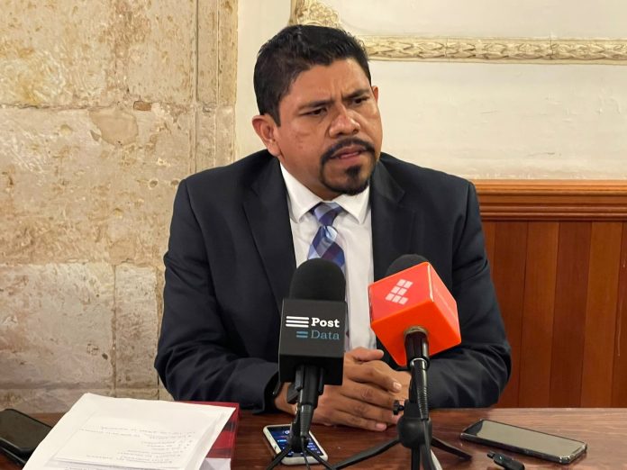 Ordena Justicia Federal que Congreso vote de nuevo la reelección del magistrado Sergio Mecino