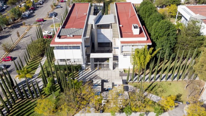 efb58476-8bd8-4891-96ab-49e8956f2441