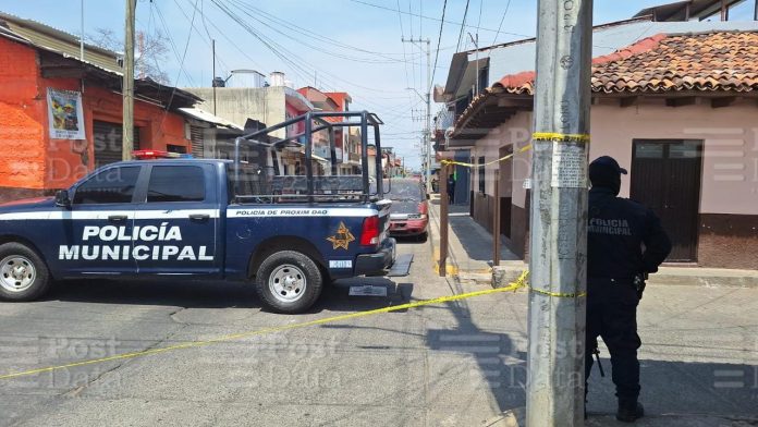 Delincuentes asesinan a dos hombres en Uruapan