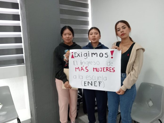 Denuncian aspirantes discriminación para ingresar a la Normal de Educación Física