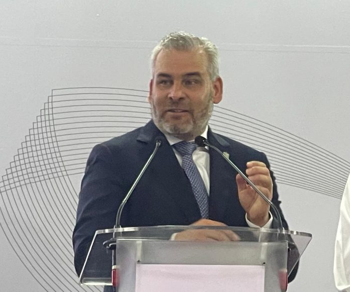 Aseguró que aguantaron “vara” y finalmente esas empresas salieron de Michoacán, pero sin dejar afectaciones.