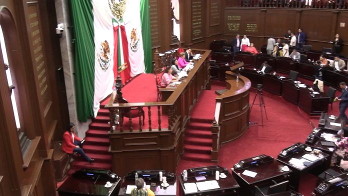 Desincorporan terrenos donados por particulares en Aguililla para la Guardia Nacional