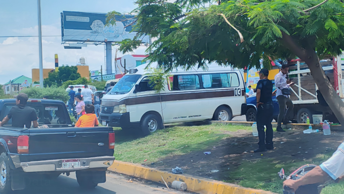 Se registra carambola vehicular en Apatzingán: no hay víctimas Se registra carambola vehicular en Apatzingán: no hay víctimas