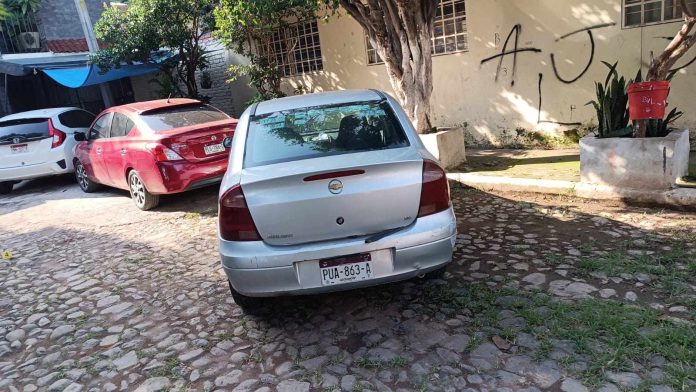 Persecución y balacera termina con la detención de un pistolero y la recuperación de dos vehículos robados