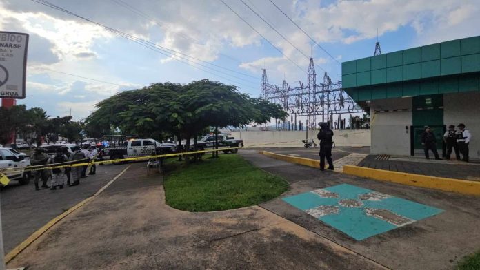 Hombre es asesinado frente al Costco de Morelia