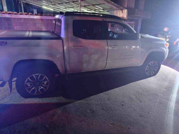 Robacarros y policías se enfrentan a tiros en la carretera Uruapan-San Juan