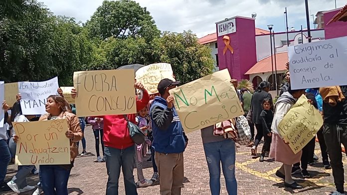 Habitantes de Nahuatzen toman la sede del IEM