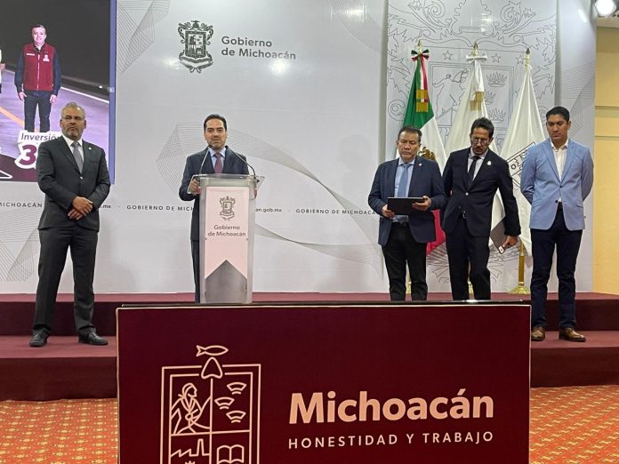 Gobierno estatal destinó 30 mdp para bacheo en carreteras federales, “aunque no le toca”