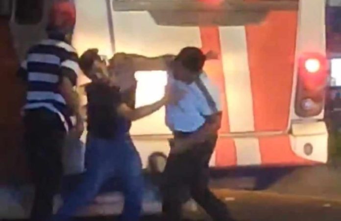 Sujetos protagonizan riña por hecho de tránsito en Morelia