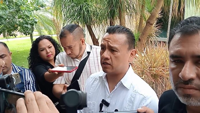 Asume gobierno de Michoacán control del tianguis limonero en Apatzingán