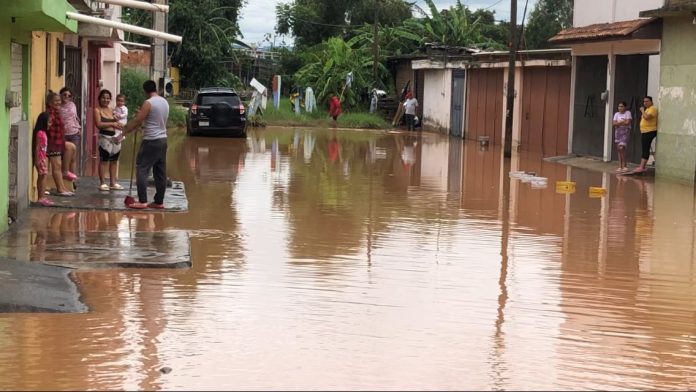 Al menos 25 viviendas resultaron inundadas en Morelia por las fuertes lluvias