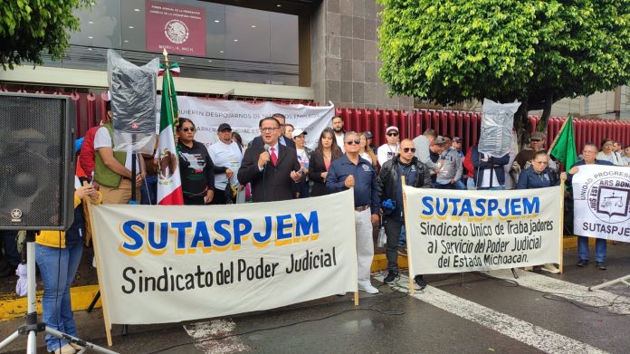 Se suman mil trabajadores del PJF de Michoacán al paro nacional indefinido contra la Reforma Judicial