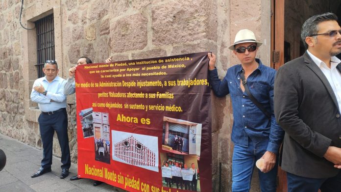 Denuncian despido injustificado de 309 peritos valuadores del Monte de Piedad