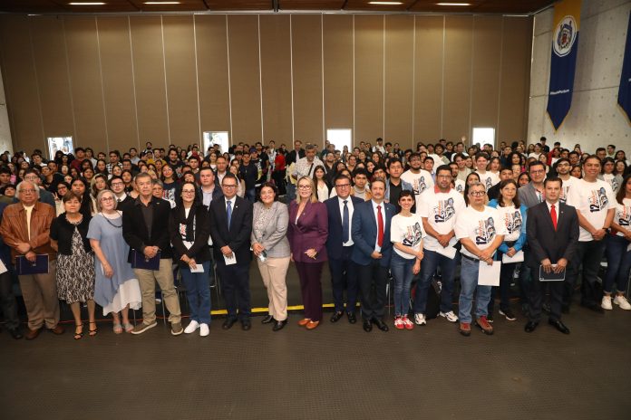 Se inyectarán más recursos para que estudiantes nicolaitas se acerquen a la investigación científica: Rectora