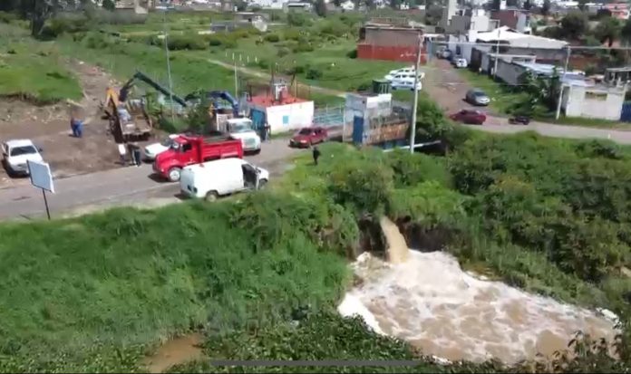 Gobierno Municipal aumenta capacidad de extracción en dren Los Itzícuaros