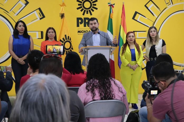 Senadores del PRD van por la vía independiente, pero será su decisión si se suman a Morena: Octavio Ocampo