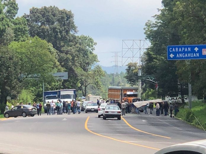 Cansados de los “levantones”, habitantes de San Lorenzo mantiene toma carretera indefinida Cansados de los “levantones”, habitantes de San Lorenzo mantiene toma carretera indefinida