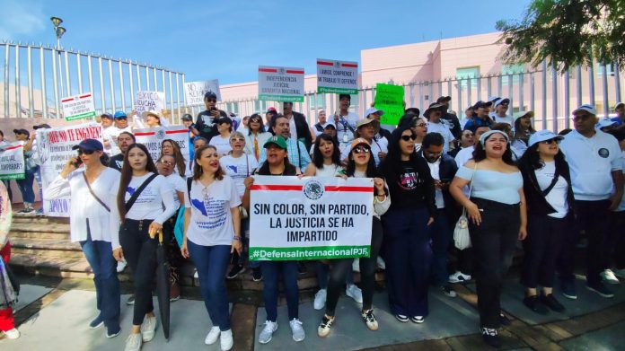 Estallan en paro indefinido trabajadores del Poder Judicial de Michoacán