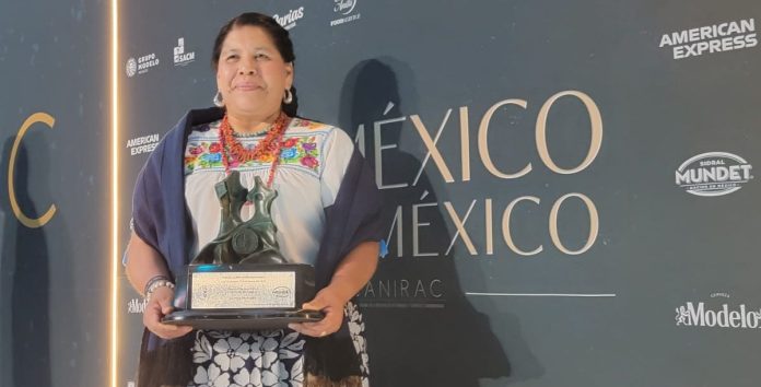 Rosalba Morales Bartolo se corona como la mejor cocinera tradicional del año