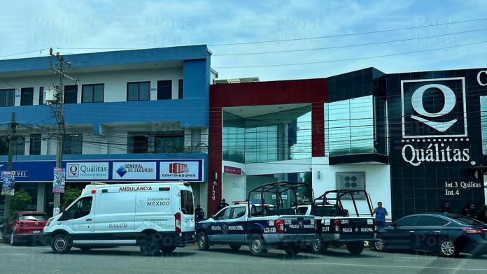 Hombre se desvanece y muere en el SAT de Lázaro Cárdenas