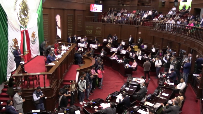 Prevé Congreso de Michoacán aprobar de madrugada dos Reformas Constitucionales federales