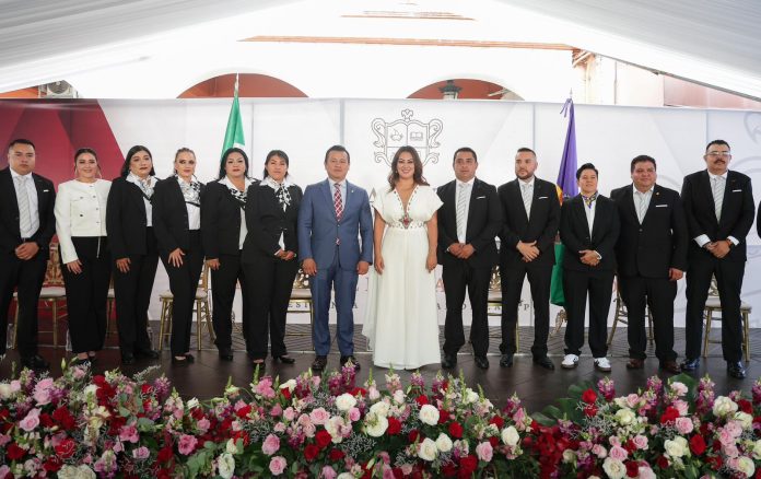 En calma y orden toma de protesta de autoridades municipales y comunales: Torres Piña En calma y orden toma de protesta de autoridades municipales y comunales: Torres Piña