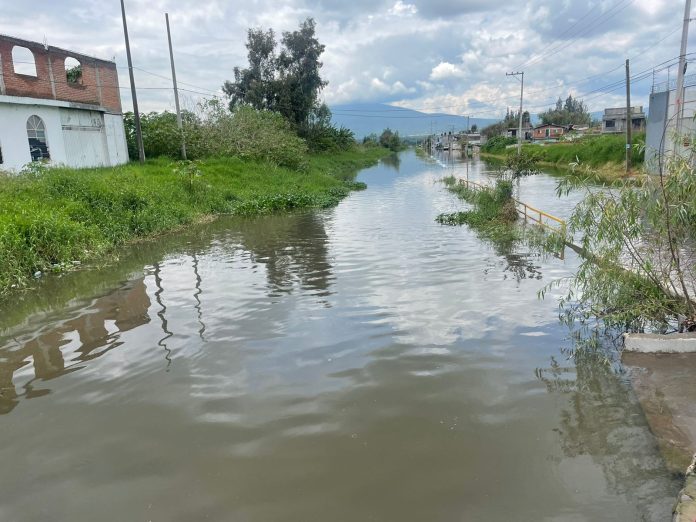 Recibe DIF Morelia, primera familia de damnificados por inundaciones