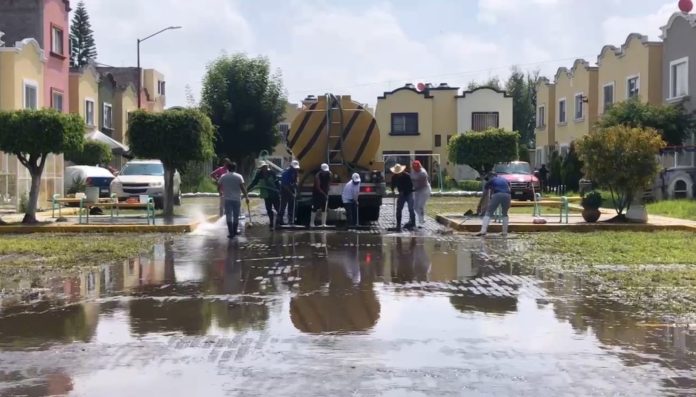 Ya completamente seca, colonia Hacienda Tiníjaro, al poniente de Moerlia: Servicios Públicos Municipales Ya completamente seca, colonia Hacienda Tiníjaro, al poniente de Moerlia: Servicios Públicos Municipales
