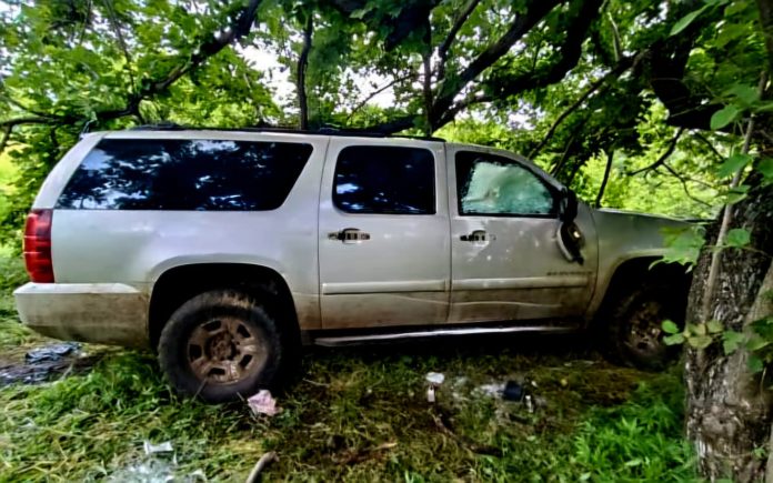 En operativo interinstitucional aseguran vehículos, municiones y explosivos, en Parácuaro