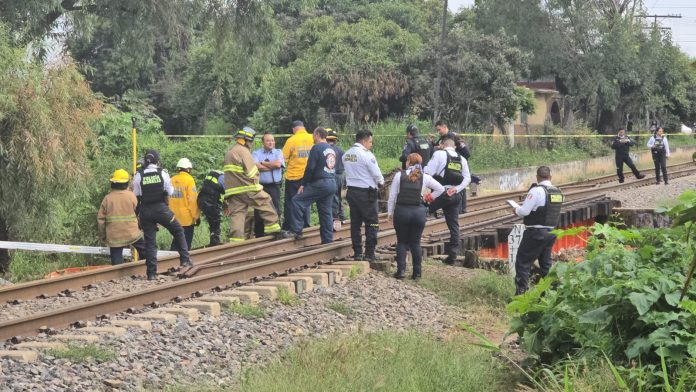 Hallan a hombre muerto dentro del Río Chiquito límites Río Grande, Morelia