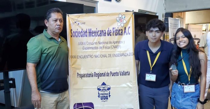 Estudiantes del Cecytem ganan plata y mención honorífica en concurso nacional de física