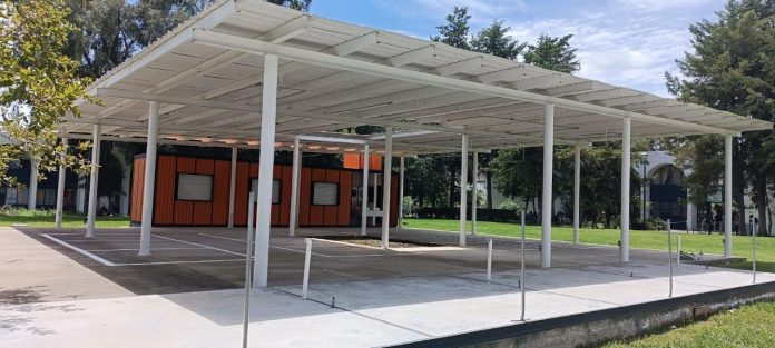 El encargado de despacho del Colegio de Morelia, Iván Fernando Barrales, informó que tras un análisis se determinó que ni el Colegio ni el Teatro “Chucho” Monge, corren ningún riesgo estructural de colapso y que la medida es preventiva.