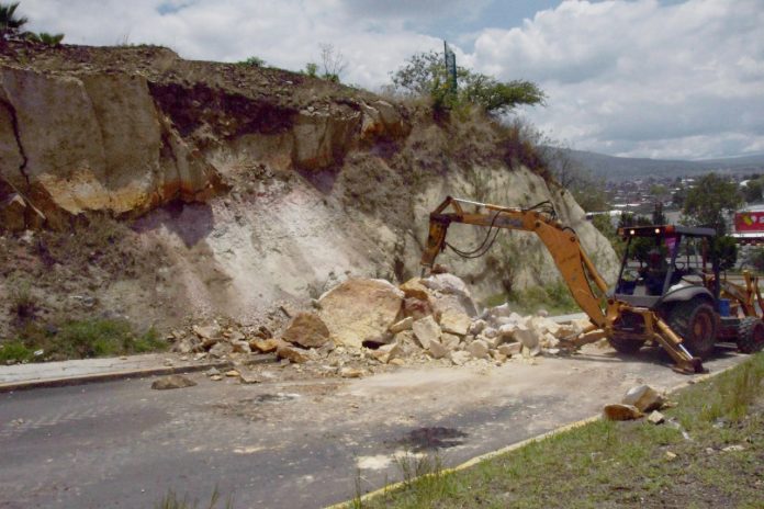 Colocarán malla afuera del Colegio de Morelia ante posibles desprendimientos