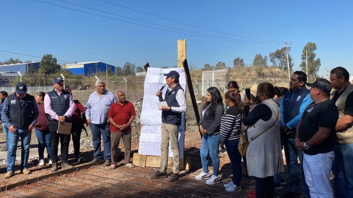 El director del OOAPAS, Adolfo Torres Ramírez, refirió que se espera que la obra pueda consumarse durante el 2025, como se habría dialogado con la Comisión Estatal de Aguas y Gestión de Cuencas, para abastecer a las colonias que suelen carecer del vital líquido.