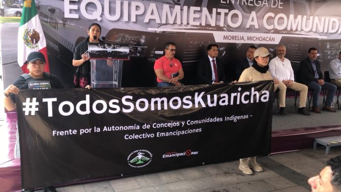 Entre reclamos de autoridades indígenas, gobernador entregó 27 patrullas a comunidades